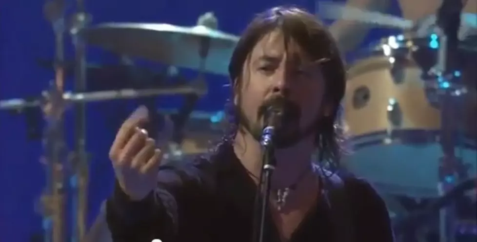 Dave Grohl Cusses Out Fan For Fighting at Concert [NSFW VIDEO]