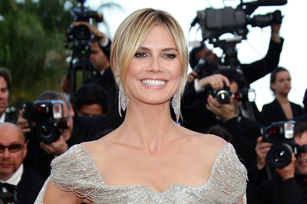 Heidi Klum Celebrates Fourth of July by Getting Smokin’ Hot for Twitter