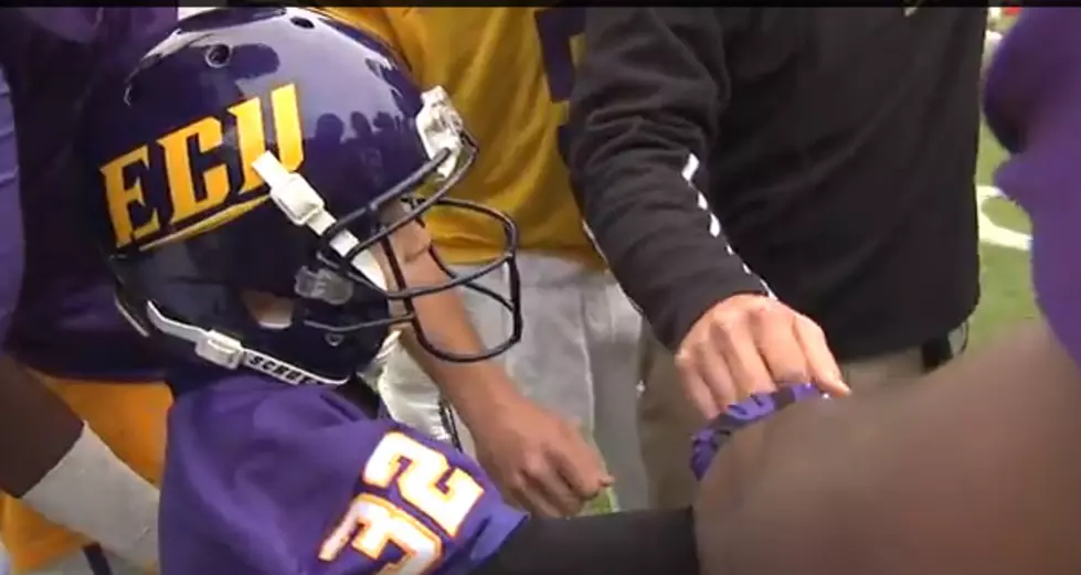 8-Year-Old Cancer Patient Noah Roberts Scores Touchdown for East Carolina [VIDEO]