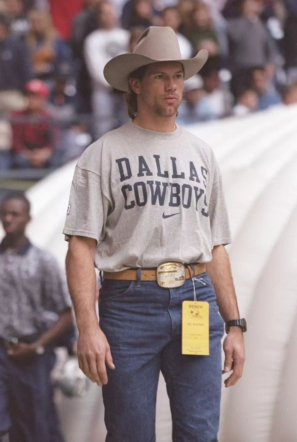 Cowboys&#8217; Star Jay Novacek&#8217;s Son Sues Fraternity Over Hazing Incident