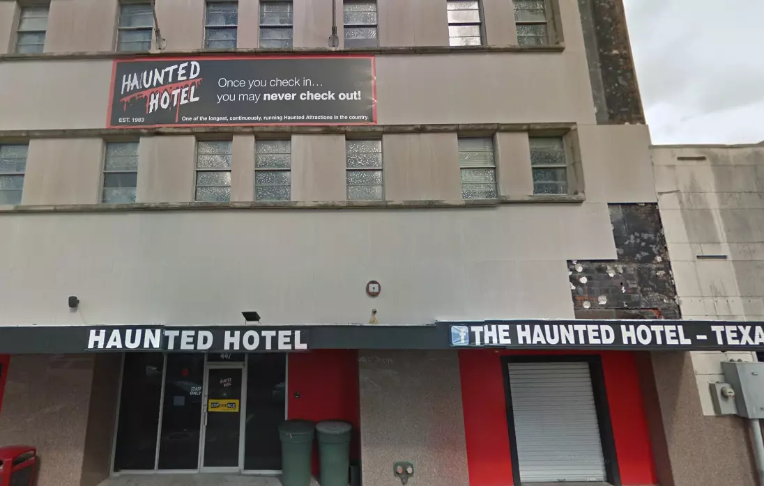 Haunted Hotel 101.5 KNUE