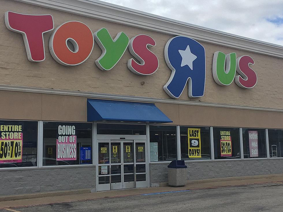 A New Business is Taking Over the Old Toys R Us Building 