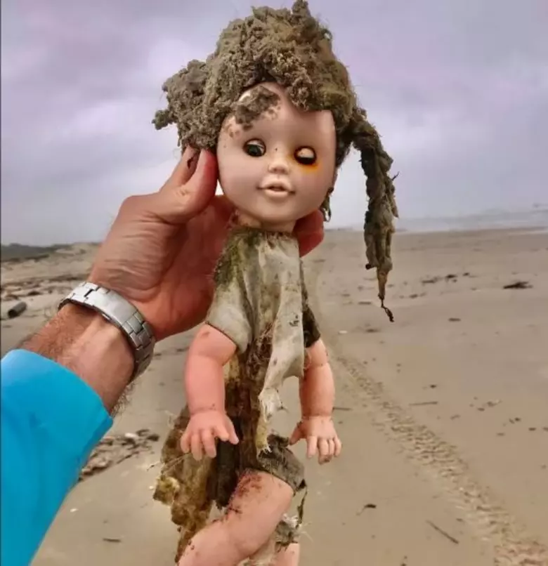 Terrifying Baby Dolls Keep Washing up on a Texas Beach. Take a Look.