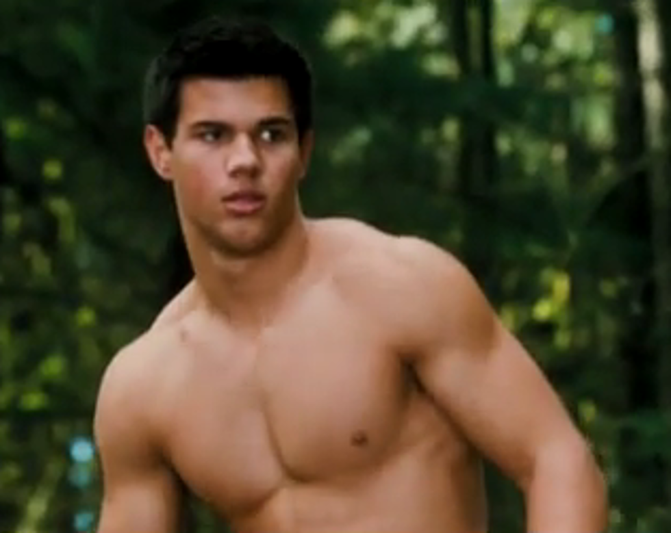 Taylor Lautner&#8217;s Abs Can Be Yours [VIDEO]