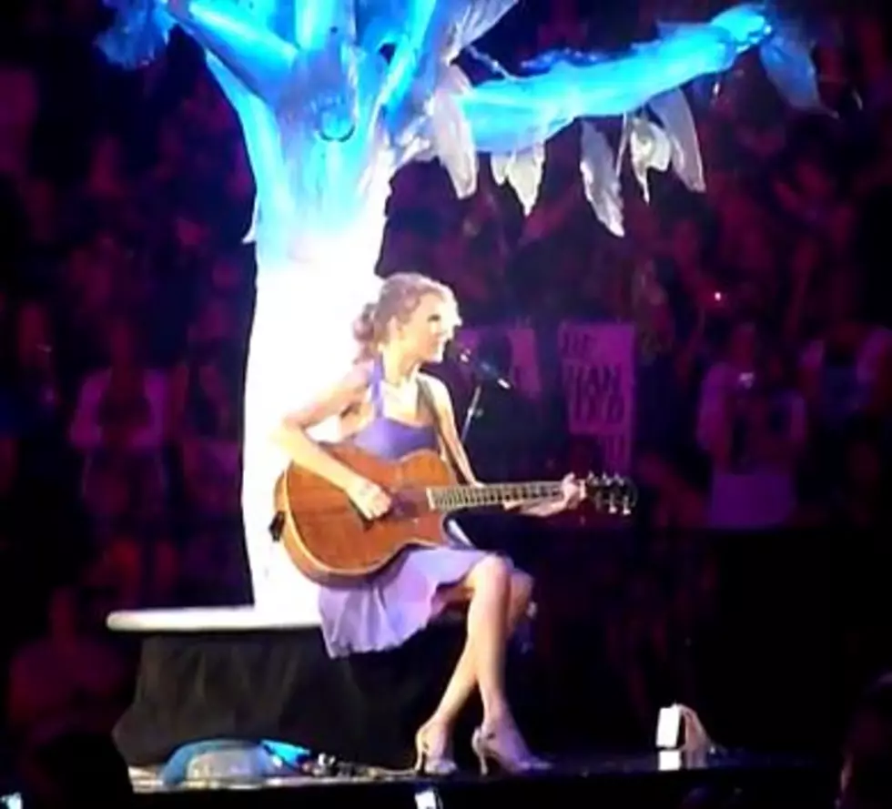 Taylor Swift Covers Fall Out Boy In Concert And Releases New Video For “Sparks Fly” [VIDEO]