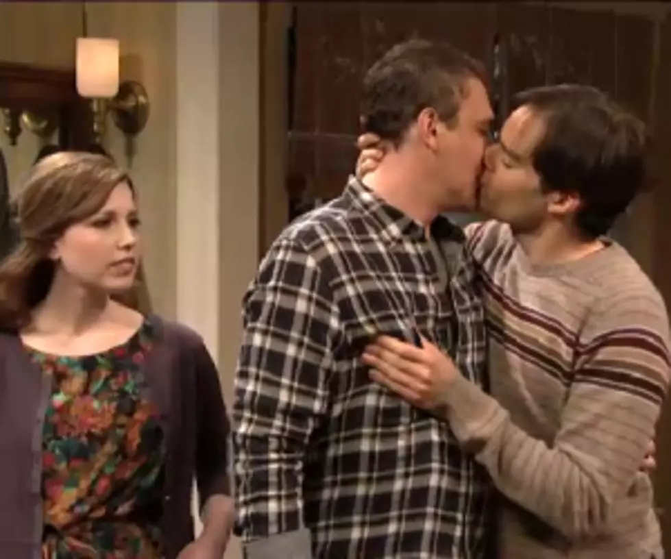 Jason Segel on &#8220;Saturday Night Live&#8221; Making Out with Paul Rudd [VIDEO]