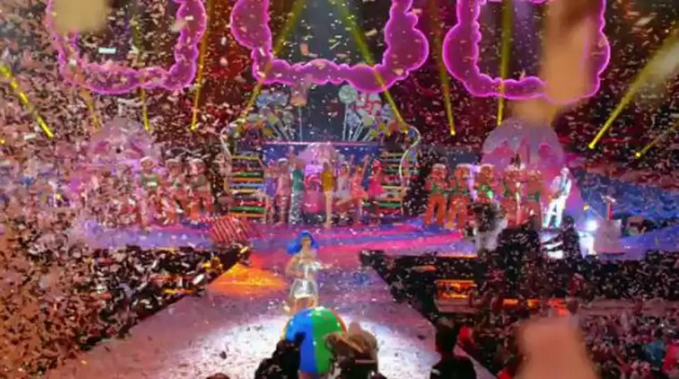 Katy Perry’s 3D Concert Trailer Isn’t In 3D ]VIDEO]