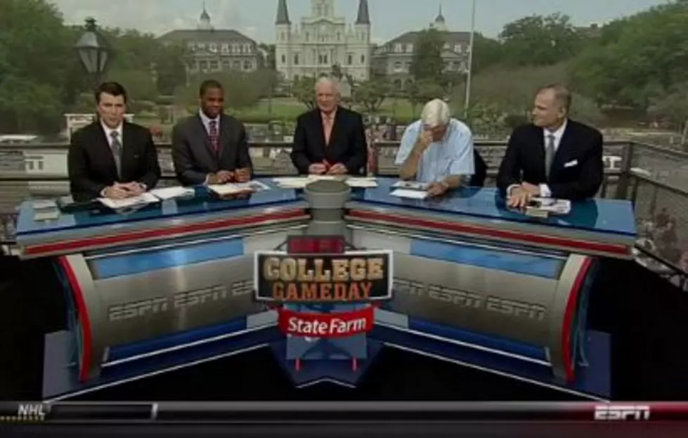 Did Former Texas Tech Basketball Coach Bobby Knight Fall Asleep On Live TV? [VIDEO]