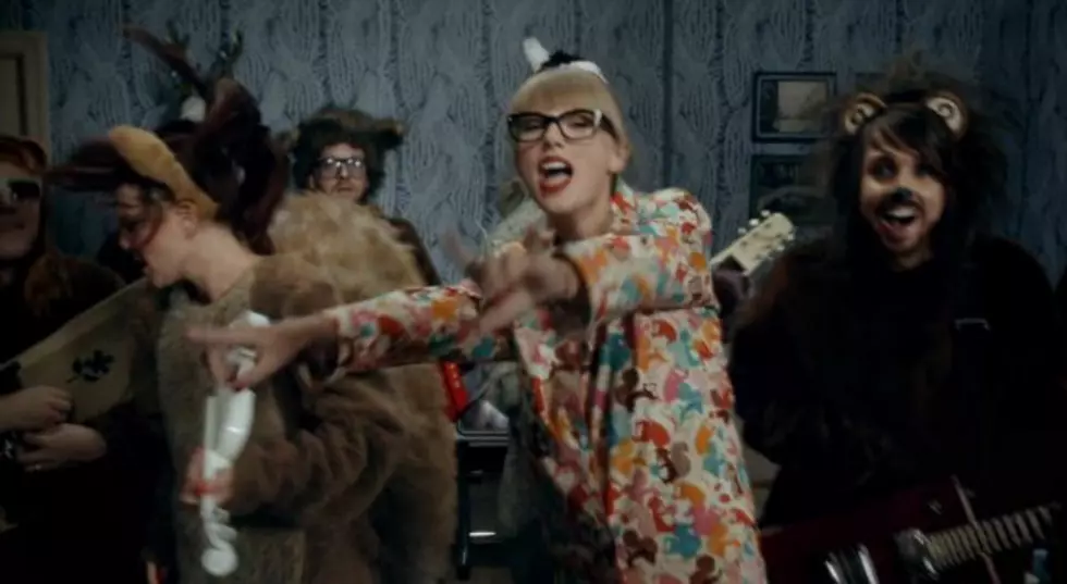 Why is Taylor Swift&#8217;s Band Dressed Up Like Furries? VIDEO]
