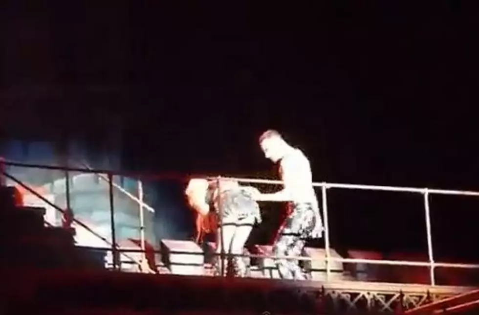 First Justin Bieber, Now Lady Gaga Gags? What’s With People Puking on Stage? [VIDEO]