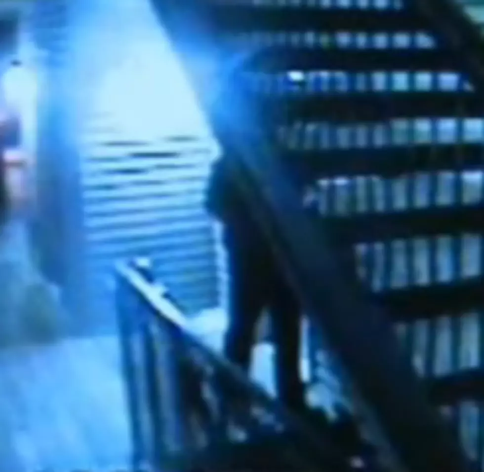 A Pizza Delivery Man Was Caught on Video Urinating on a Customer&#8217;s Door. [VIDEO]