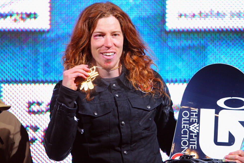 Shaun White Cuts off his Olympic Long Hair for Locks of Love [VIDEO]