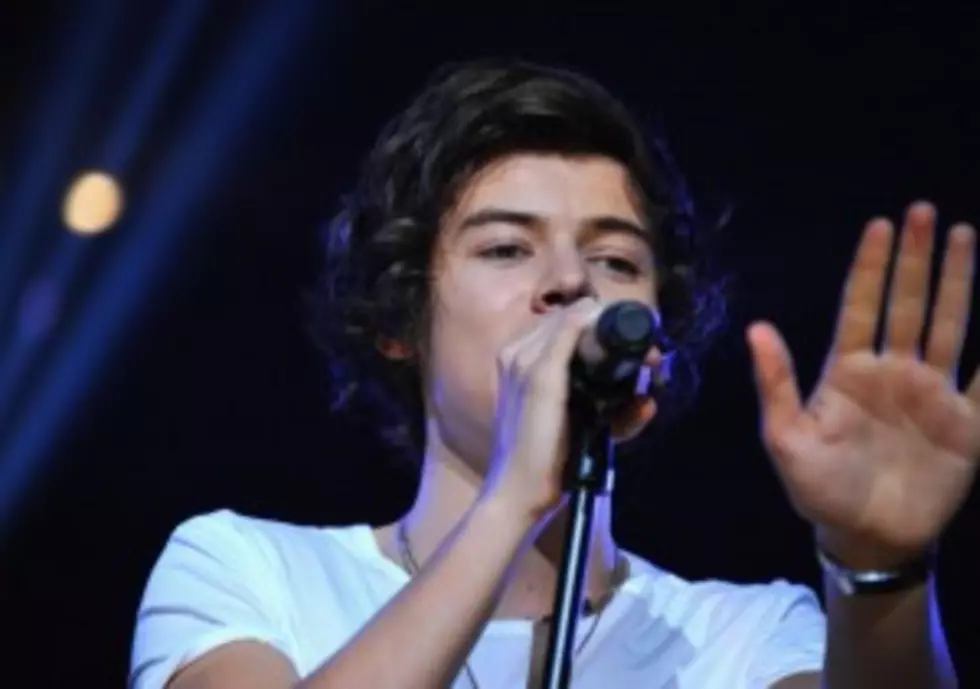 Harry is in Love With Taylor and to Prove it He&#8217;s Buying Her the Bling [VIDEO]