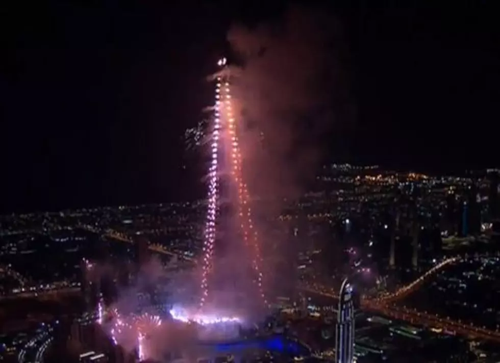 Dubai’s New Year’s Fireworks Show is Amazing! [VIDEO]