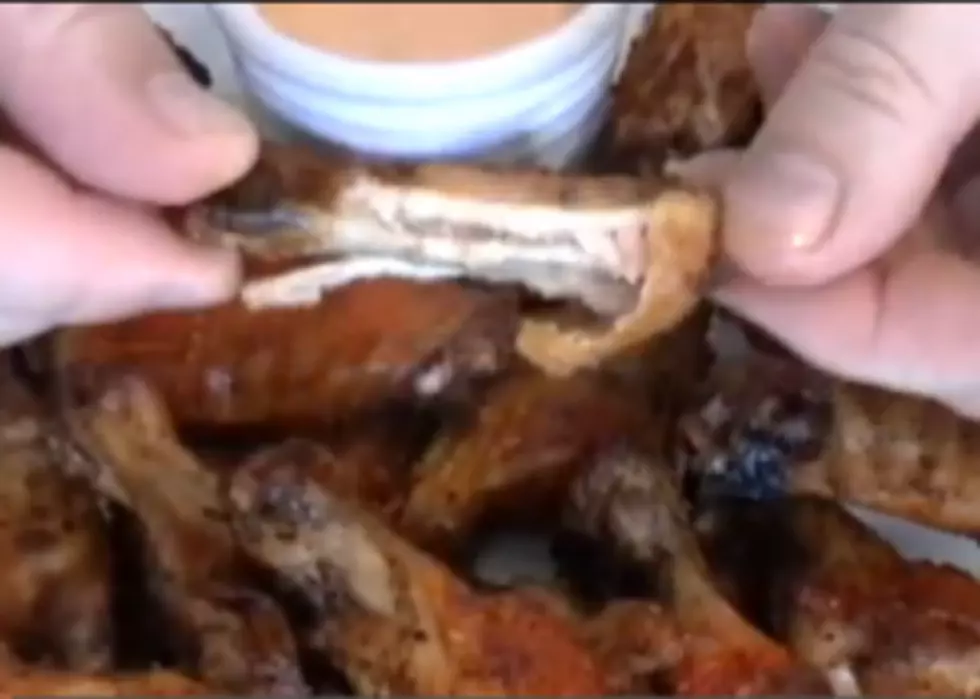 You&#8217;ve Been Eating Chicken Wings the Wrong Way Your Whole Life, Here is the Right Way [VIDEO]