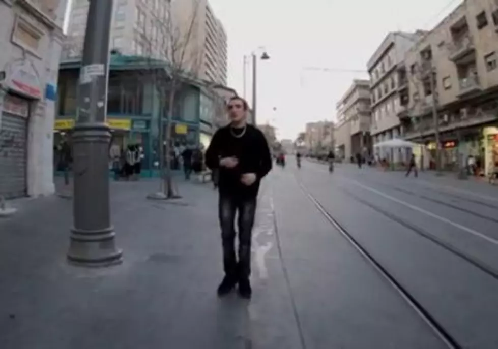 Check Out a Cool Video Of a Guy Who Walked Backwards And Reversed the Footage [VIDEO]
