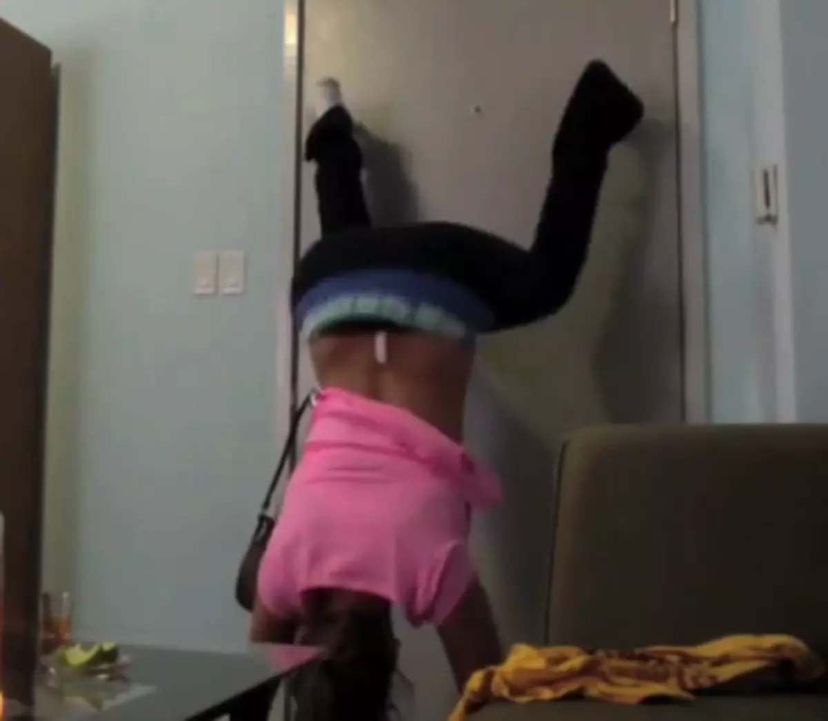 This is and Forever Will be the Most Epic “Twerking” Fail of All Time.