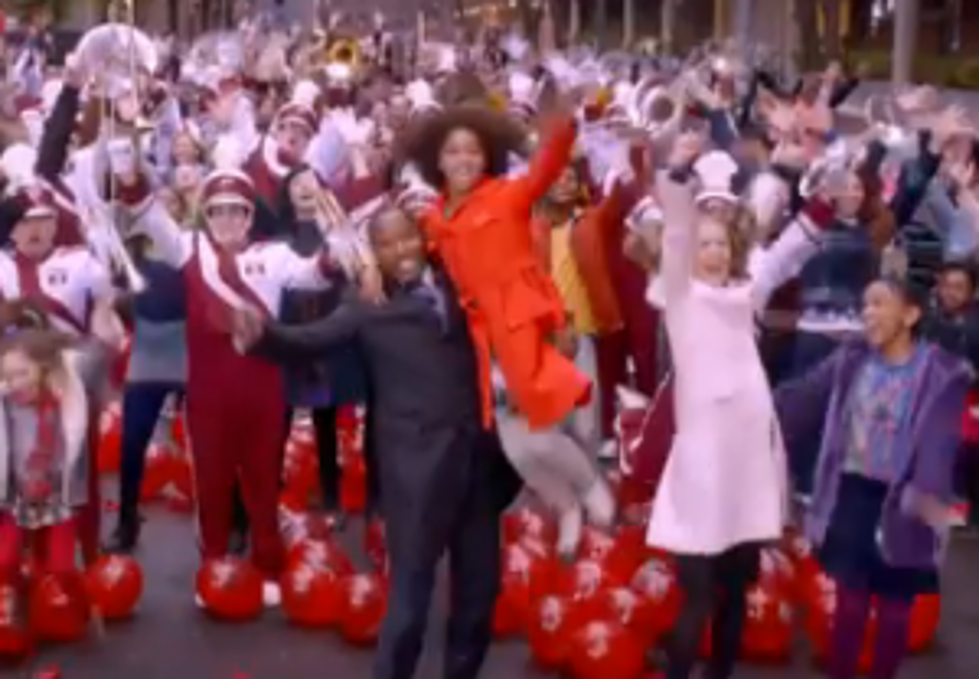 Jamie Foxx Tackles the Part of &#8216;Will Stax&#8217; a.k.a. Daddy Warbucks in a Updated telling of &#8216;Annie&#8217; [VIDEO]