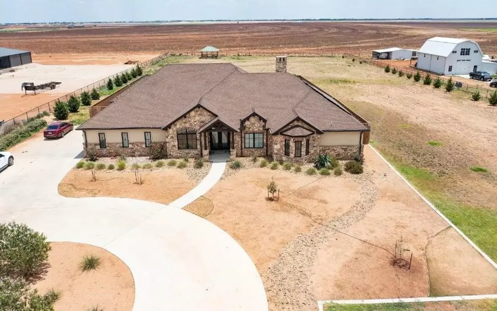 This Gorgeous Lubbock Home Comes With a Custom Dog Washing Station