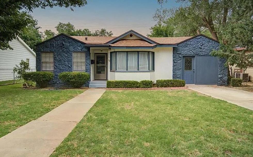 A Lovely Updated 50s Home for Sale in Lubbock’s Medical District 