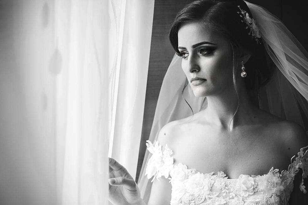 Cold Feet or Doomed Relationship? Bride Shares Shocking Thoughts Online