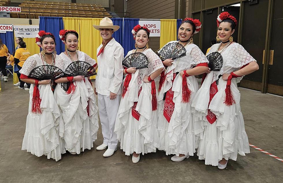 Enjoy Hispanic Heritage Month With This Texas Folklorico Group