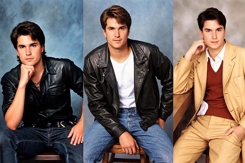 [PHOTOS] How To Wow Your Friends With The 90s Yearbook Trend