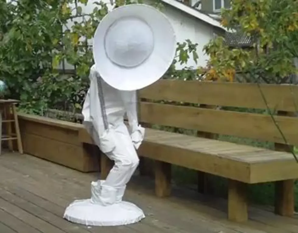 Halloween Cosume Idea: The Pixar Lamp [VIDEO]