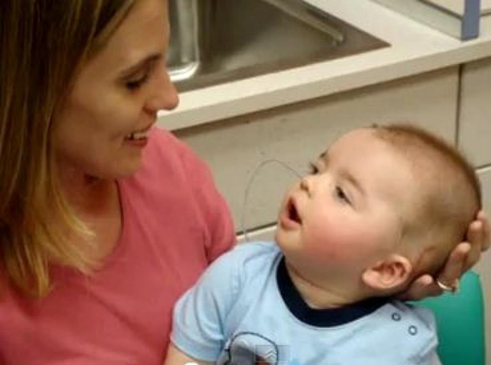 A Deaf Baby Is Amazed When He Hears His Mother&#8217;s Voice for the First Time [VIDEO]