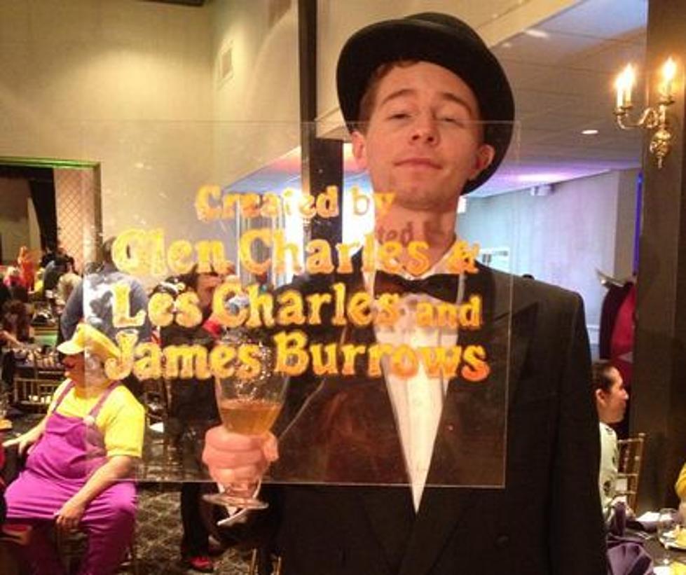 Check Out This Very Clever “Cheers” Halloween Costume