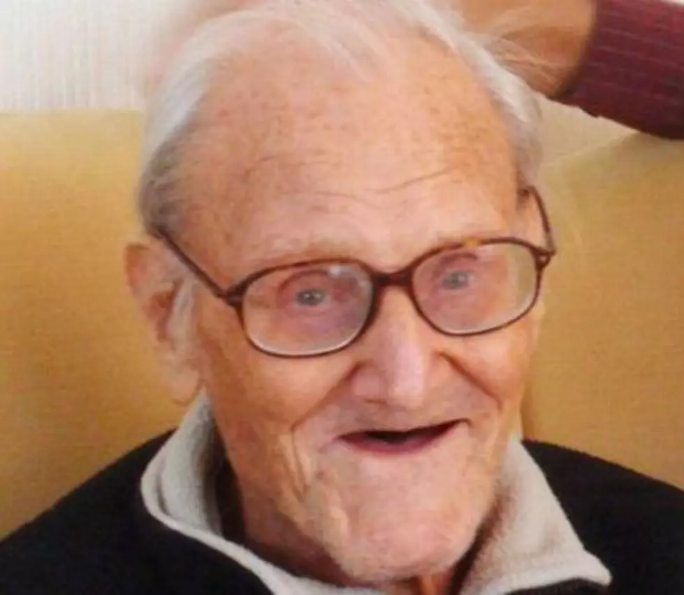A Veteran with No Friends or Family Died at Age 99&#8230;But Hundreds of People Are Expected at His Funeral This Morning Because of Twitter