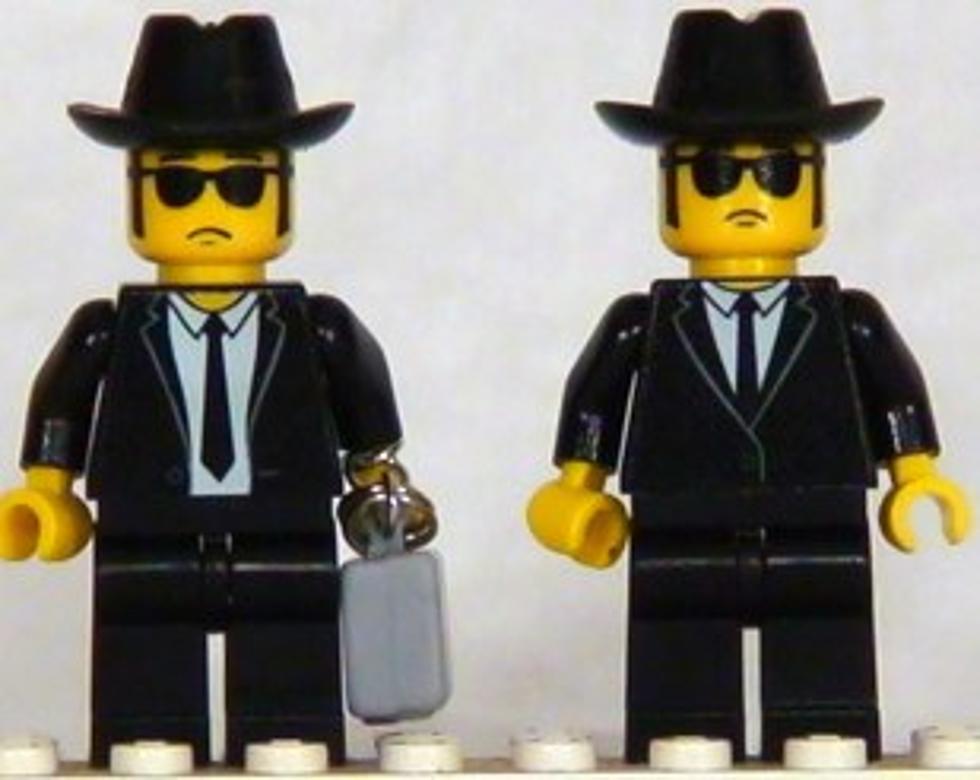 Check Out the Shopping Mall Car Chase Scene from &#8220;The Blues Brothers&#8221; Animated with Legos