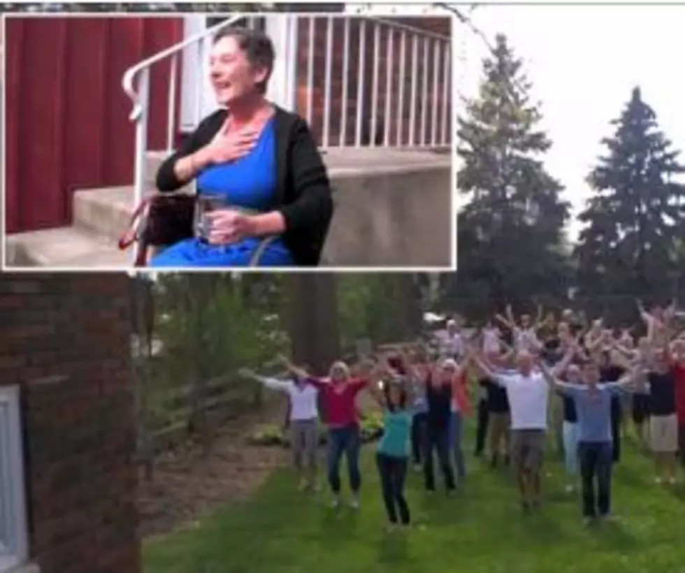 50 People from Five Different States Surprised Their Terminally Ill Friend with a Flash Mob