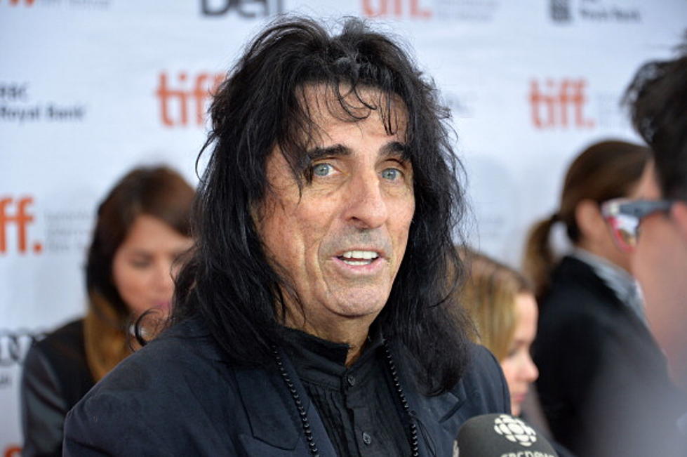 Does Alice Cooper Want to Die Onstage?