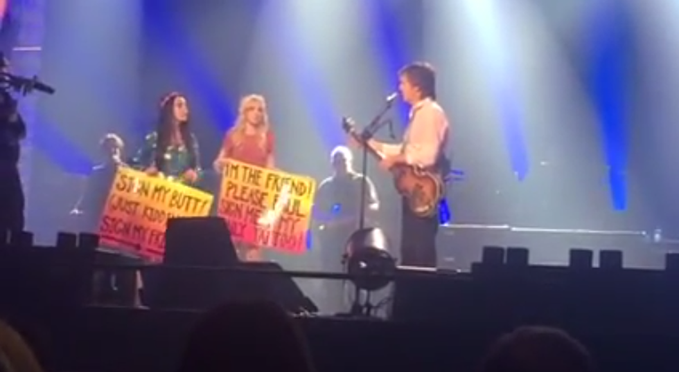Paul McCartney Signs Fans On Stage During Lubbock Concert [Video]