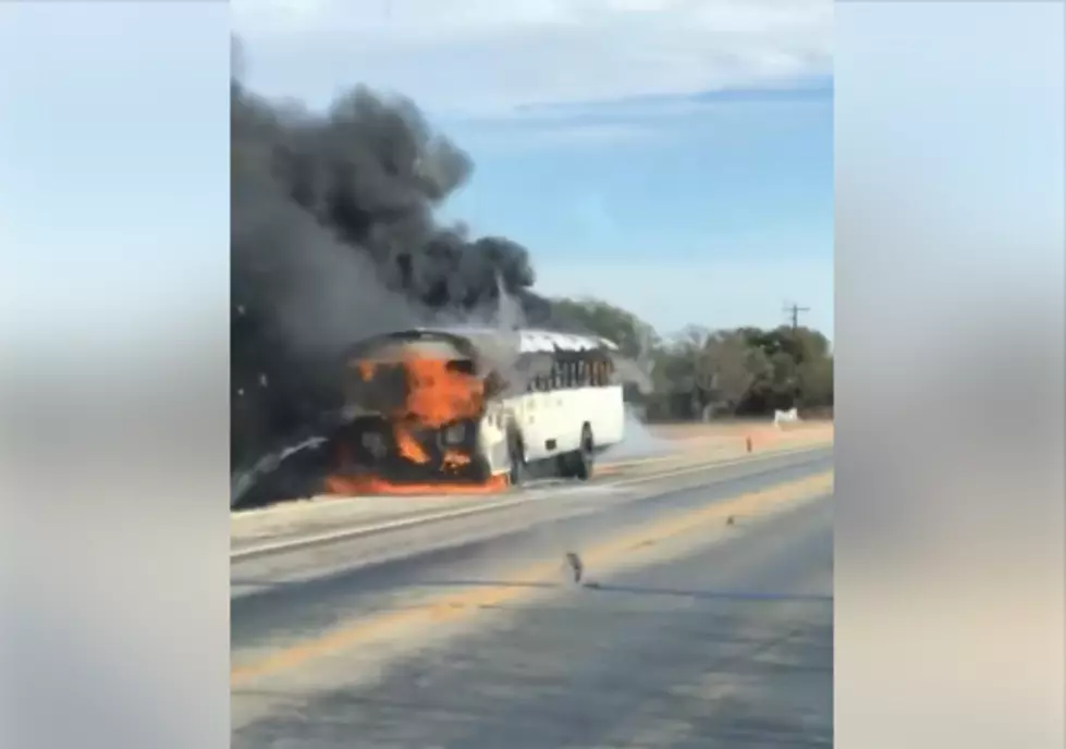 A Prison Bus Catches Fire Near Abilene [VIDEO]