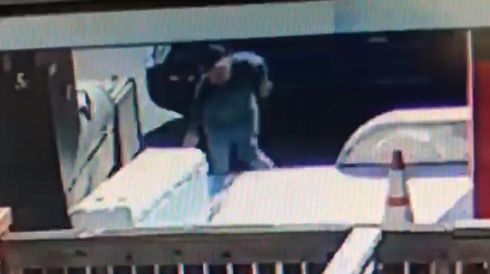 Thieves Steal From Lubbock BBQ Joint in Broad Daylight [Watch]