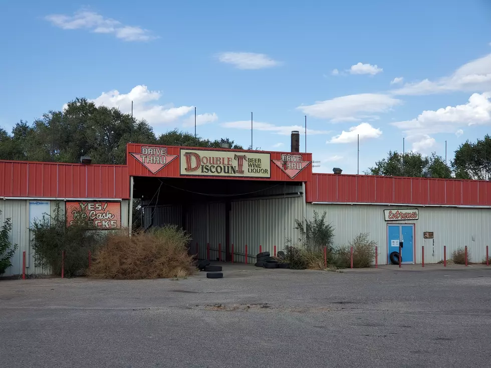 Why Haven&#8217;t We Bulldozed This Abandoned Lubbock Drive-Thru Liquor Store Yet?