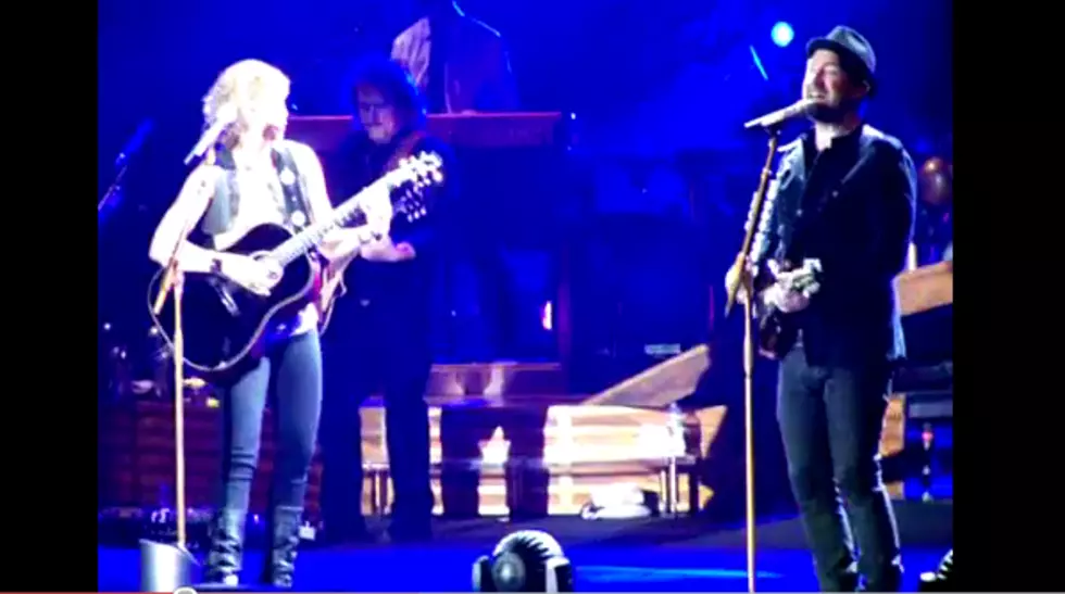 Sugarland Rocks &#8220;Somebody To Love&#8221; with Little Big Town [VIDEO]