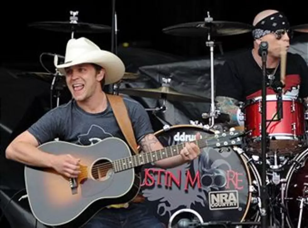 Justin Moore Talks About New Album &#8220;Outlaws Like Me&#8221;[AUDIO]