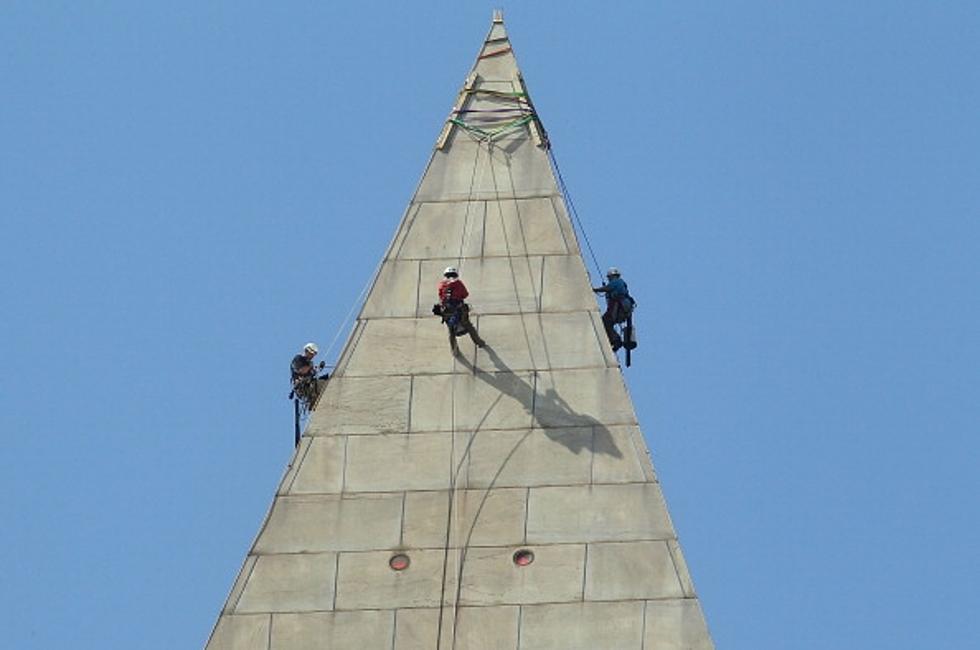 Washington Monument Hosts Necessary Rappelers for Repairs
