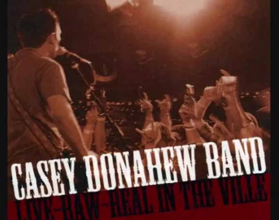 Casey Donahew Band Releases “Double Wide Dream” [VIDEO]