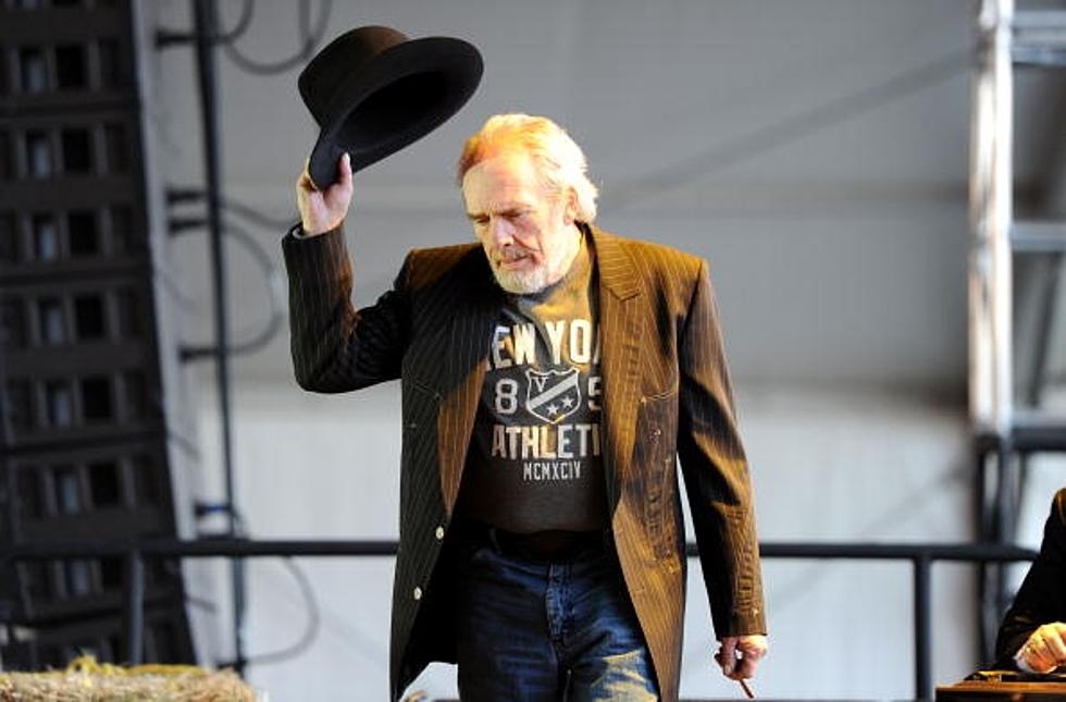 Ailing Merle Haggard Heads Back to the Hospital [ VIDEO]