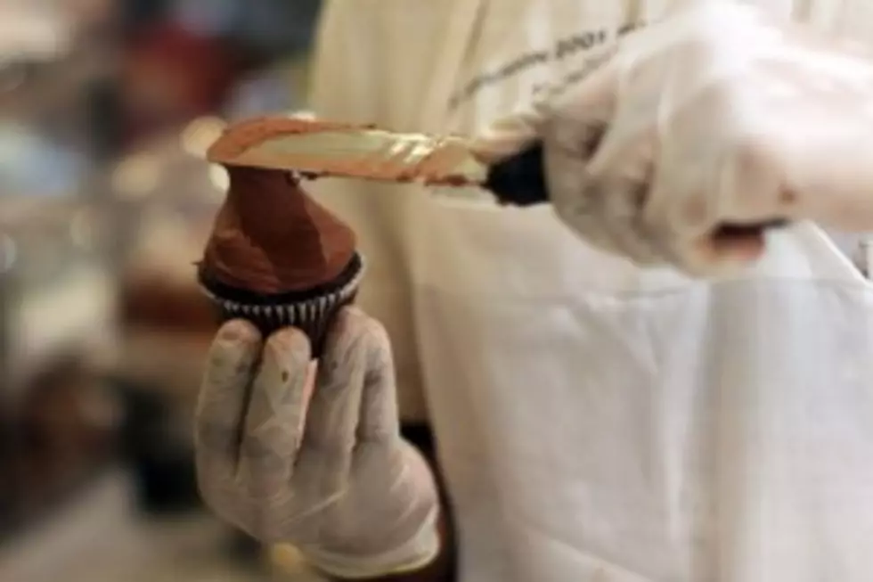 Chocolate Sculptures, Glass Art and Great Music Highlight Entertainment This Weekend [VIDEO]