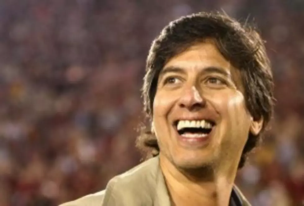 Comedian Ray Romano Kept His Wife&#8217;s Cancer Secret from Media [VIDEO]