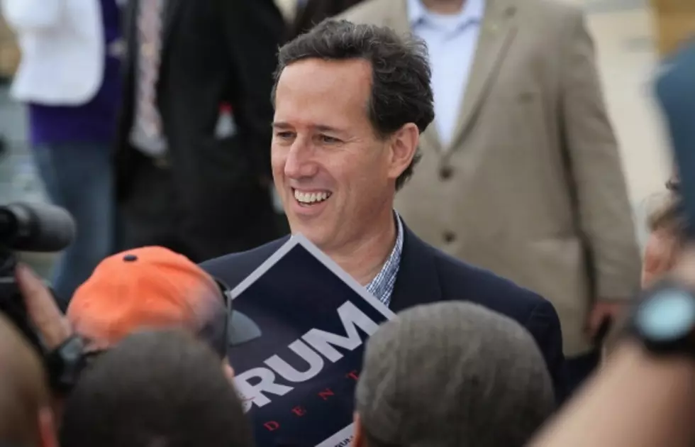 Two Guys Lock Lips At Rick Santorum Rally [VIDEO]