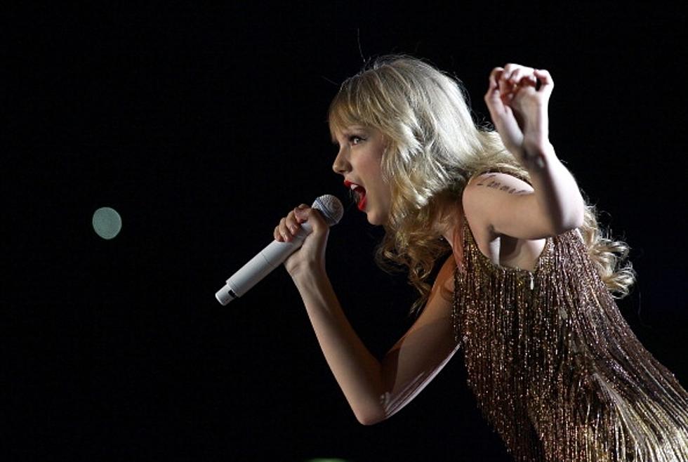 Taylor Swift Performs 100th Show of “Speak Now World Tour” [VIDEO]