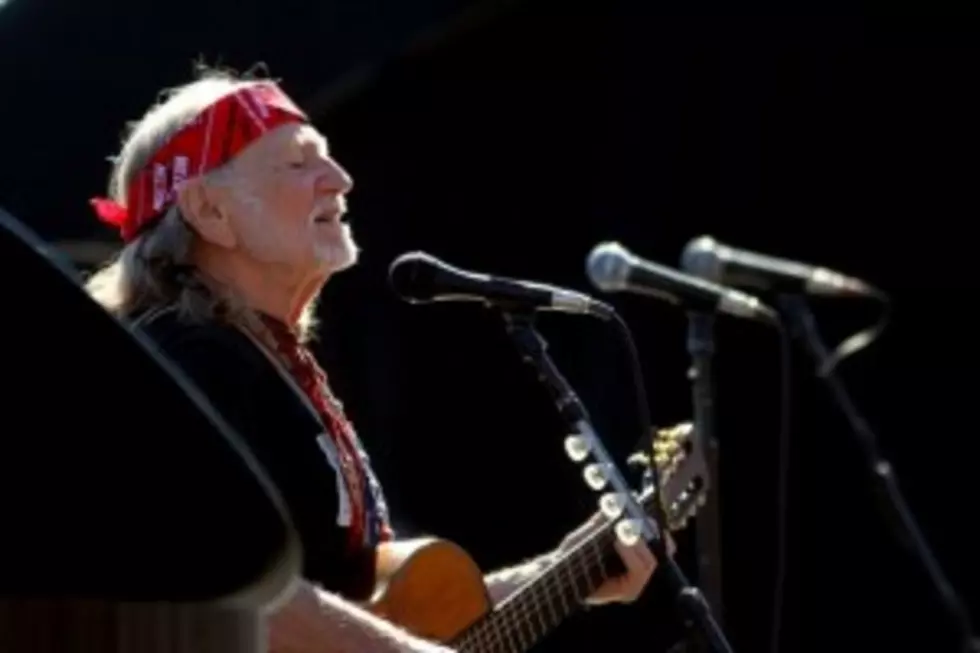 The Legendary Willie Nelson Highlights Weekend Entertainment Possibilities [VIDEO]