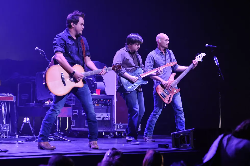 Eli Young Band is Named Entertainer of the Year at the 2013 TRM Awards!