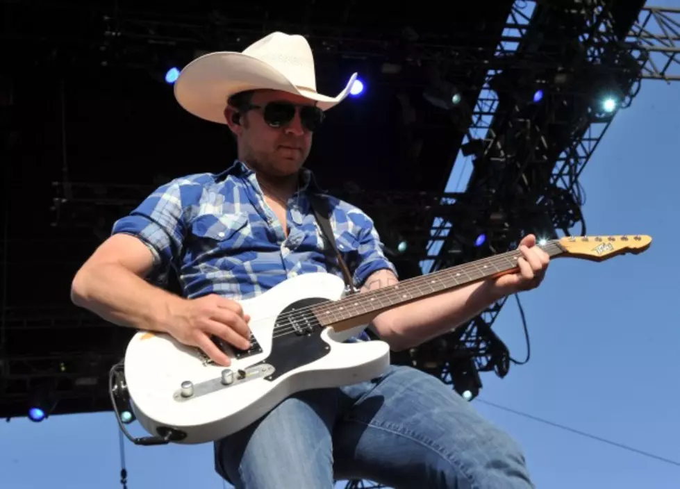 Justin Moore Plans to Help Friend with Hurricane Sandy Benefit Concert